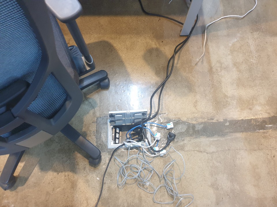 논현동 사무실랜공사 저희 ip119에게~~